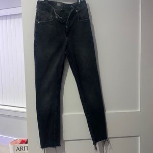 BDG URBAN- Edie Straight Leg Jeans